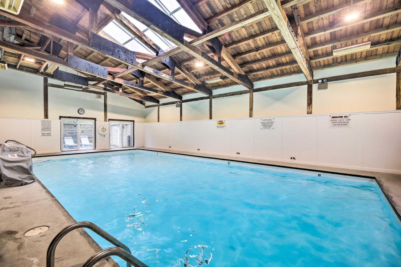 Mountain Condo With Views Near Hiking And Biking! Stowe Luaran gambar